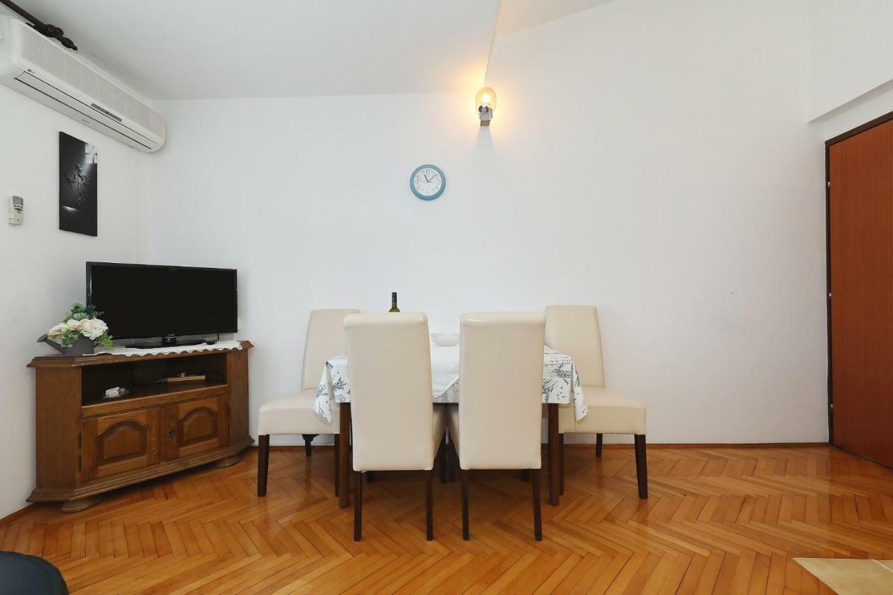 Apartments Vedrana Біоград-на-Мору Екстер'єр фото